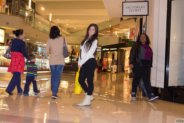 Caroline Ray/Pictures/Zishy.com Caroline Ray Fox Hills Mall - 1920px - 52x/006_39q7fi55jq2c.jpg