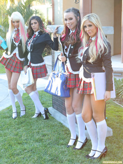 Streaker Girls/Галерея/Tasha Reign Breaking The Rules With Capri Anderson, Heather Vahn, And Rikki Six/streaker_girls_004.jpg