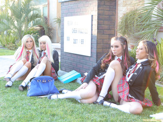 Streaker Girls/Галерея/Tasha Reign Breaking The Rules With Capri Anderson, Heather Vahn, And Rikki Six/streaker_girls_022.jpg