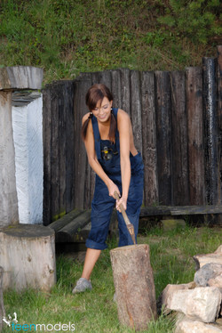 teenmodels.com - 2011-08/2011-08-13 - Mellie - Hard Work Leads to Hard Play/5490831.JPG