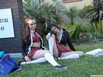Streaker Girls/Галерея/Tasha Reign Breaking The Rules With Capri Anderson, Heather Vahn, And Rikki Six/streaker_girls_021.jpg