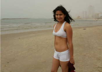 IndianGFVideos/Pics/2014-09-22 Naughty Indian girlfriends taking a dip in Tel Aviv/151672_12.jpg