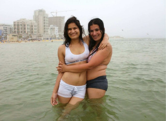 IndianGFVideos/Pics/2014-09-22 Naughty Indian girlfriends taking a dip in Tel Aviv/151672_5.jpg