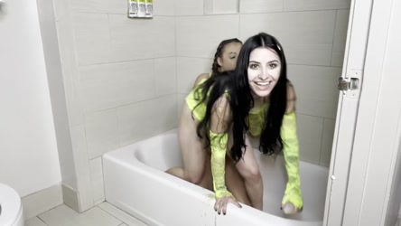 [Scatbook.com] KaitlynKatsaros/coming-soon_10057319.mp4